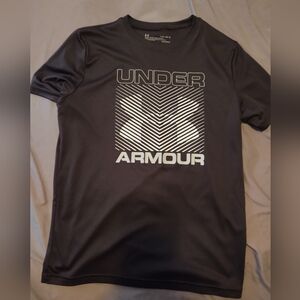 Under Armour Youth Large T-shirt.  Excellent Condition.